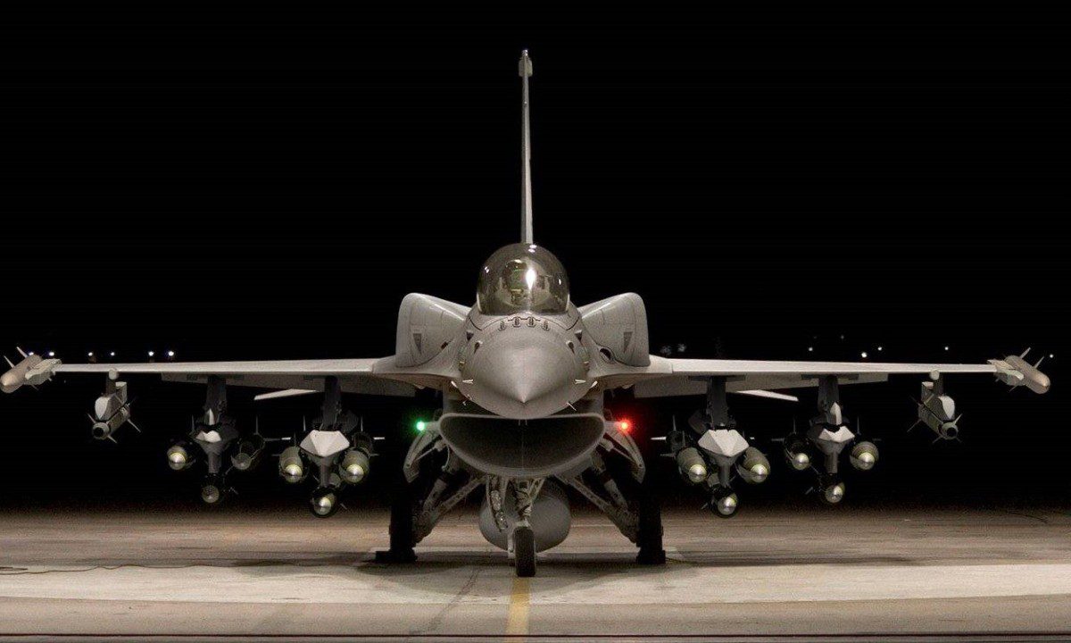 Βέτο προτίθεται να ασκήσει ο γερουσιαστής Μπομπ Μενέντεζ στην πώληση μαχητικών F-16 στην Τουρκία από τις ΗΠΑ. Σοκ για τον Ερντογάν.
