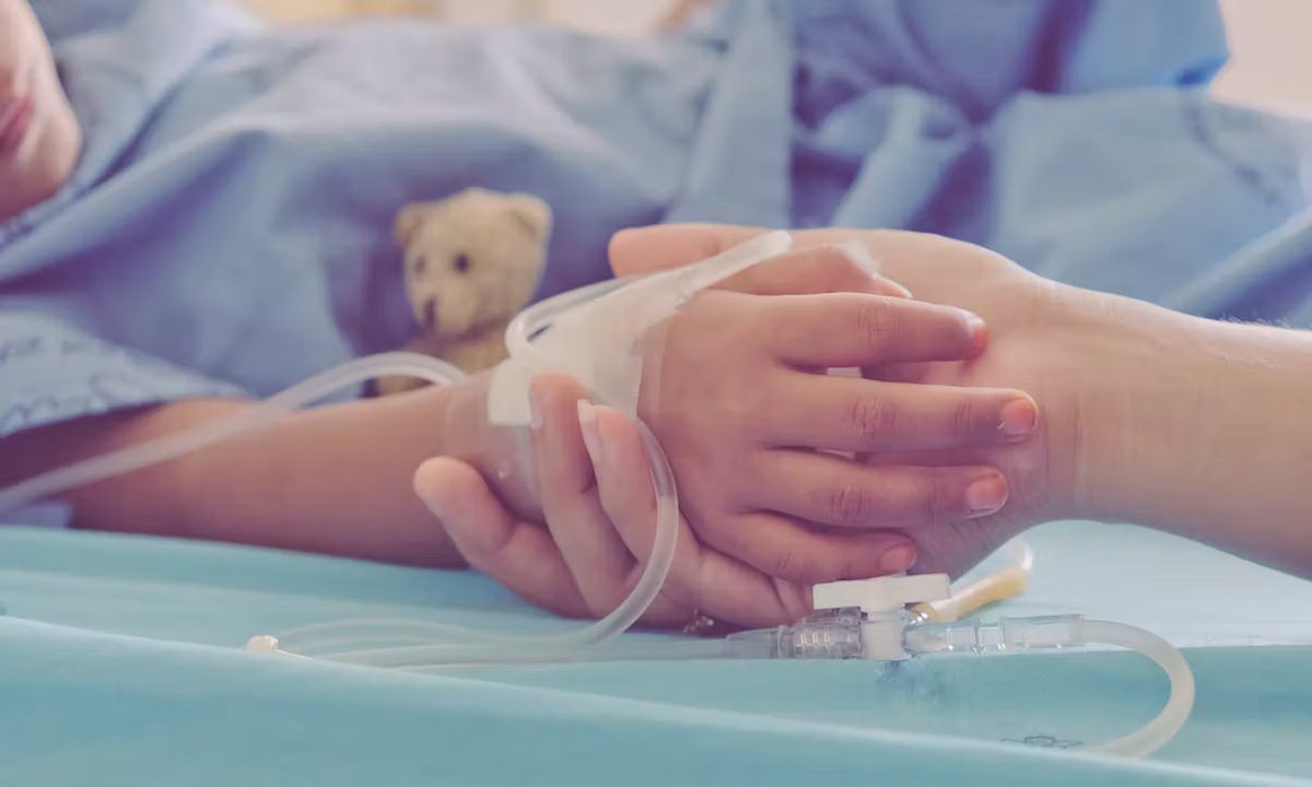 Σε τραγική κατάσταση τα παιδιατρικά νοσοκομεία της χώρας - Γεμάτες οι ελάχιστες ΜΕΘ Παίδων που διαθέτει το εγκαταλελειμμένο ΕΣΥ.