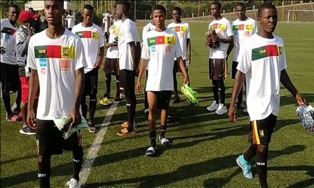 Καμερούν: Τρομερό! Έκαναν μαγνητική τομογραφία στην Εθνική Κ17 και οι 21 στους 30 παίκτες ήταν μεγαλύτεροι
