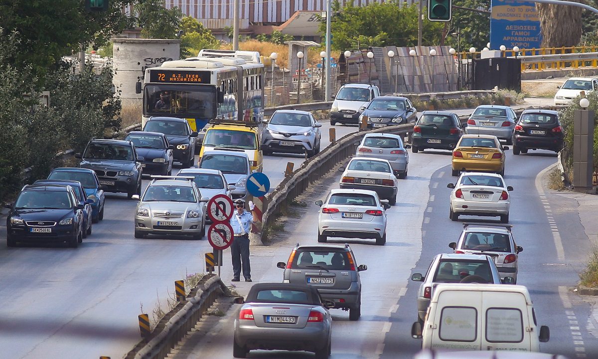 Ανασφάλιστα οχήματα: Με βαριές καμπάνες κινδυνεύουν οι ιδιοκτήτες, καθώς οι αρμόδιες υπηρεσίες αναμένεται να προχωρήσουν σε νέους ελέγχους.