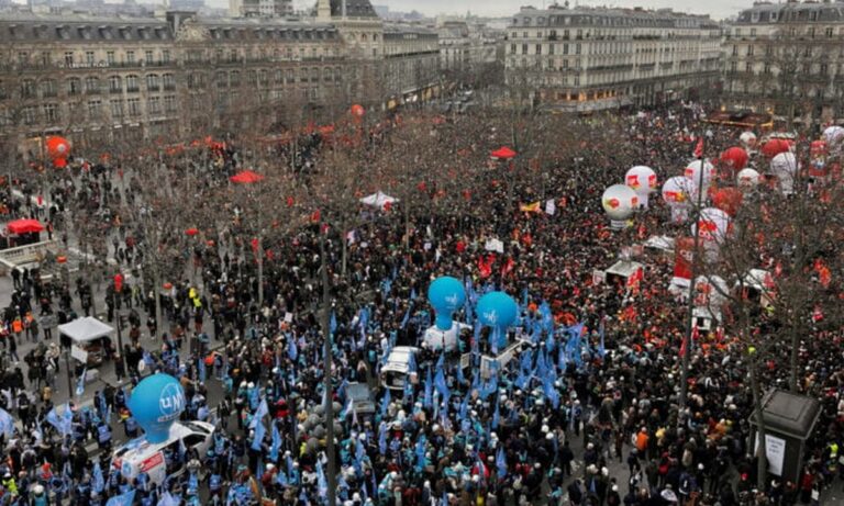 Γαλλία: Ανεβαίνουν οι τόνοι – Διαδηλώσεις για το νέο συνταξιοδοτικό