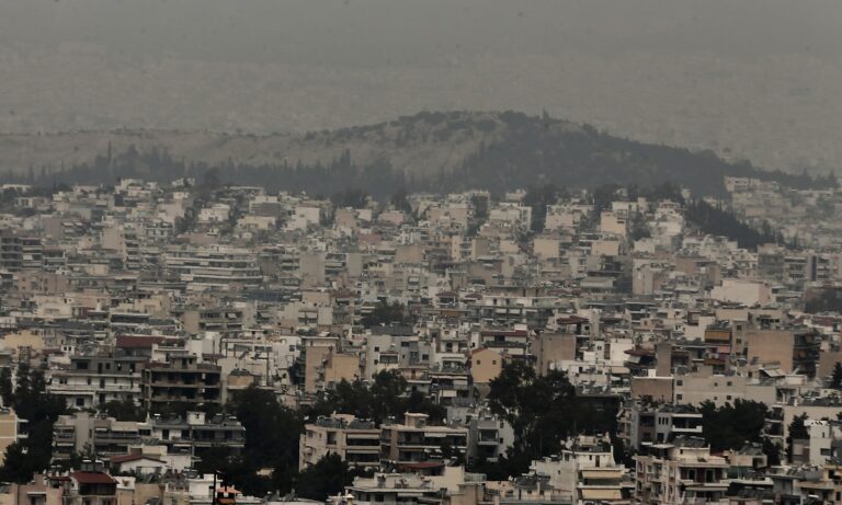 Καιρός: Βροχές, αφρικανική σκόνη και υψηλές θερμοκρασίες την Τρίτη (28/2) – Η πρόγνωση για Αττική και Θεσσαλονίκη