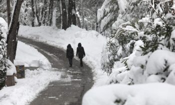 Κακοκαιρία Μπάρμπαρα: Συνεχίζεται ο χιονιάς και την Τετάρτη (8/2) – Η πρόγνωση της ΕΜΥ