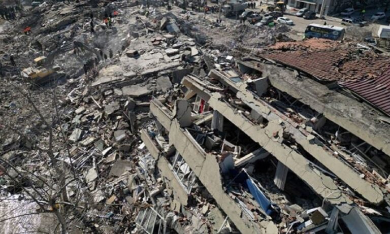 Σεισμός στην Τουρκία: Ο Ερντογάν ζητά έναν χρόνο για να χτιστούν πάλι οι κατεστραμμένες περιοχές
