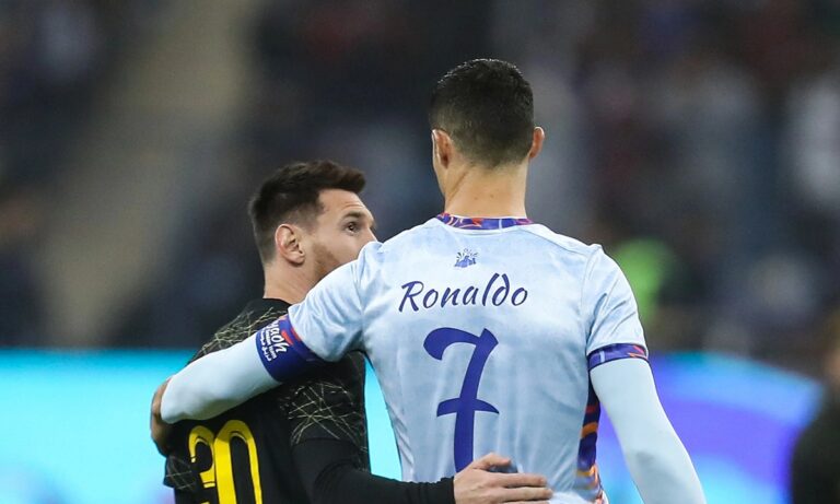 Ο Λιονέλ Μέσι «πιάνει» τον Κριστιάνο με 100 αγώνες λιγότερους!