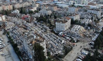 Ο σεισμός σε Τουρκία-Συρία έγινε ο πιο θανατηφόρος της δεκαετίας – Ποιος ήταν ο προηγούμενος;