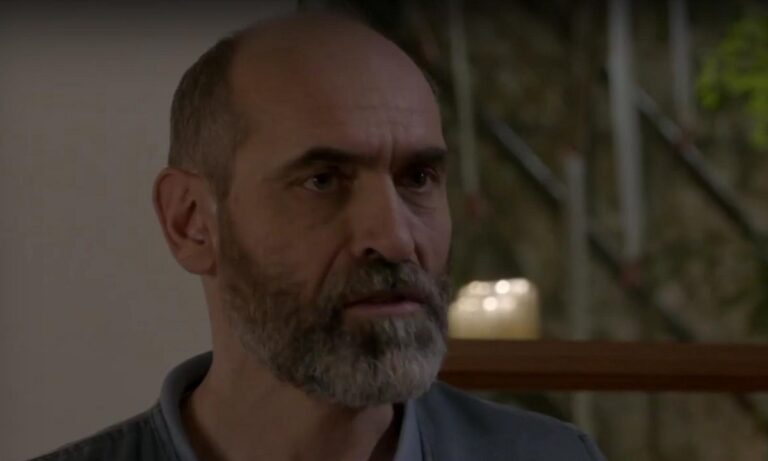 Παγιδευμένοι επόμενα επεισόδια: Ο δολοφόνος στην κηδεία του Κοσμά