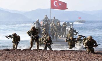 Ελληνοτουρκικά: Τώρα οι Τούρκοι θέλουν να πάρουν ελληνικά νησιά με απόβαση – Πώς θα το κάνουν