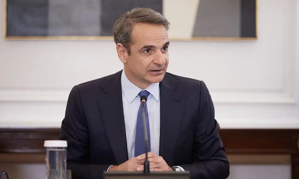Αύξηση του μισθού στα 780 ευρώ μικτά ανακοίνωσε ο Κυριάκος Μητσοτάκης, ενώ η ακρίβεια εξανεμίζει το μηνιάτικο πριν βγει ο μήνας.