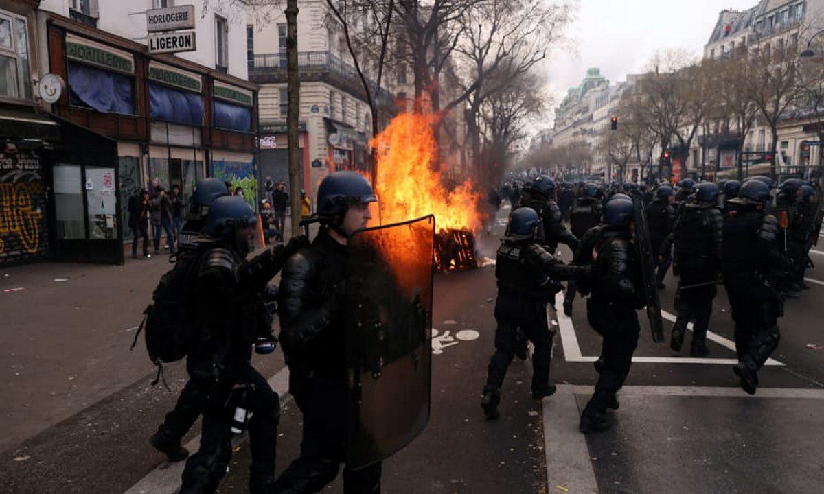 Γαλλία: Μακρόν όπως Λουδοβίκος 16ος - Ποια είναι η επόμενη κρίσιμη μέρα;