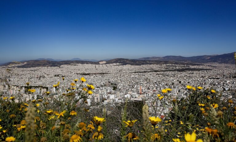 Καιρός: Ανοιξιάτικο σκηνικό με υψηλές θερμοκρασίες ανήμερα της 25ης Μαρτίου