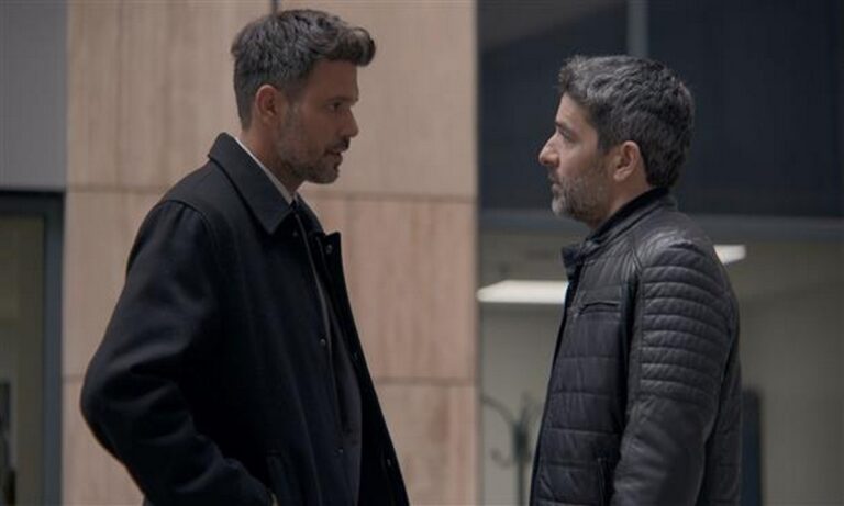 Παγιδευμένοι: Ο Σπύρος κλέβει το όπλο του φονικού