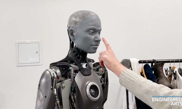 Viral το ανθρωποειδές ρομπότ Ameca – Ενοχλήθηκε γιατί του άγγιξαν τη μύτη!