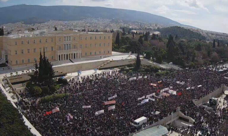 Τέμπη: Η οργή της νεολαίας δεν πρόκειται να πιάσει τόπο αν δεν μετατραπεί σε πολιτική σκέψη και πράξη