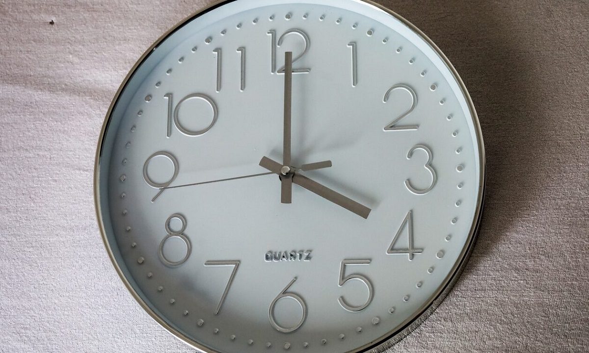Αλλαγή ώρας 2023: Η μέρα μεγαλώνει – Πότε γυρίζουμε τα ρολόγια μας μία ώρα μπροστά