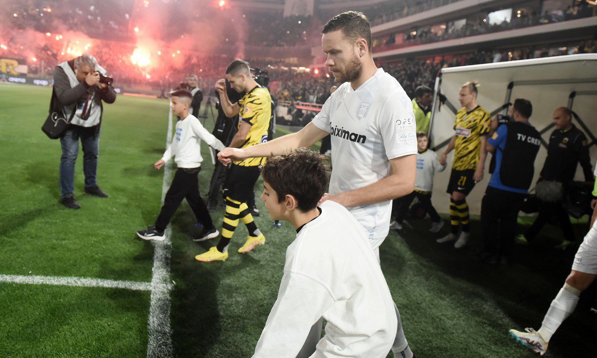 Ίνγκασον και Κάργας οδηγούν σε αδιέξοδο – Μετρημένα τα κουκιά στην άμυνα του ΠΑΟΚ