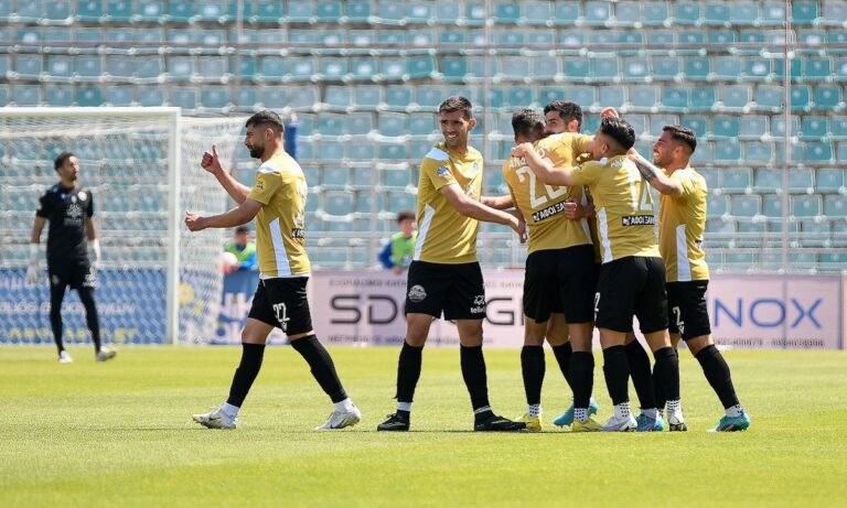 Super League 2: Στο κόλπο για τη δεύτερη θέση η Νίκη Βόλου