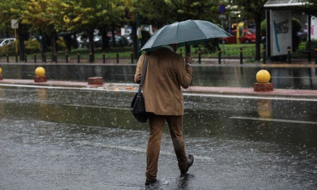 Καιρός: Βροχές σε όλη σχεδόν τη χώρα τη Δευτέρα (10/4) – Πού θα έχουμε καταιγίδες (vid)