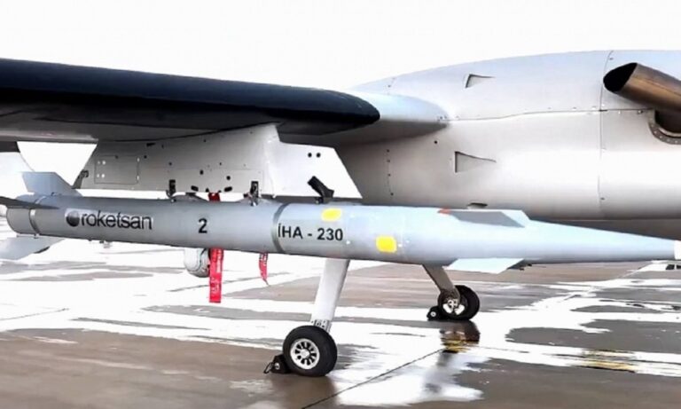 Η Τουρκία δοκίμασε υπερηχητικό πύραυλο στα Bayraktar AKINCI