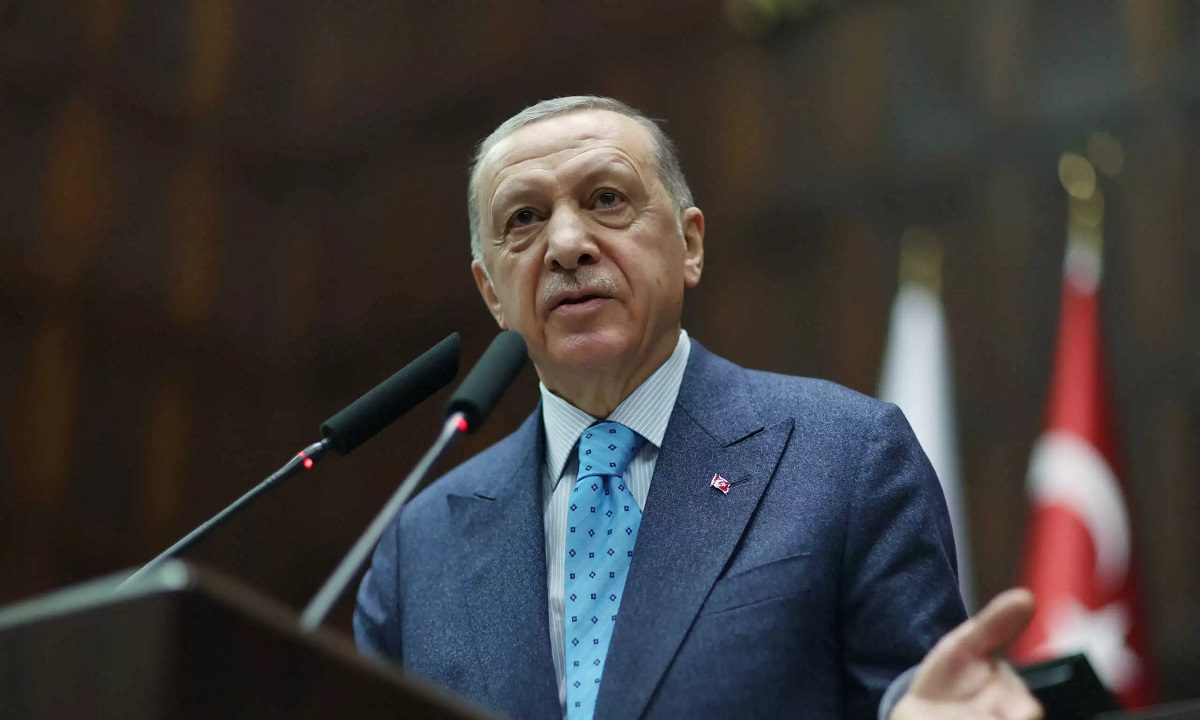 Συνεχίζει να τροφοδοτεί το χάος ο Ερντογάν – «Πρέπει να δείξουμε άξιοι διάδοχοι του Μπαρμπαρόσα»