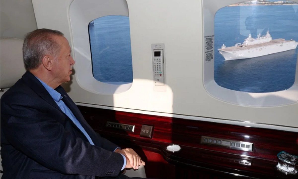 Ο Ερντογάν στέλνει το ελικοπτερο/αεροπλανοφόρο «Anadolu» σε Αιγαίο και Σμύρνη. Προσπαθεί να ενοχλήσει την Ελλάδα και να φανατίσει την Τουρκία