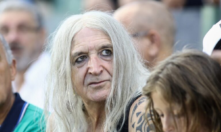 Νίκος Καρβέλας: Αυτή είναι η φωτογραφία που θέλει να «κάψει»