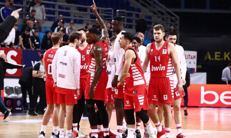 Basket League: Κέρδισε και την ΑΕΚ ο Ολυμπιακός – Το Περιστέρι του Σπανούλη έστειλε αδιάβαστο τον Παναθηναϊκό!