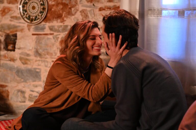 Σασμός επόμενα επεισόδια: Τέλος – Ο Νικηφόρος κάνει ερωτική εξομολόγηση στη Νάντια – Ο Αστέρης συναντιέται με τον γιό του