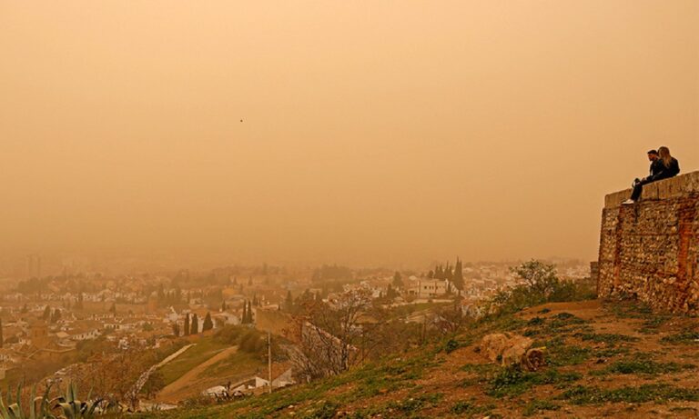 Καιρός: Έρχεται σκόνη από τη Σαχάρα την Τρίτη (25/4) – Οι περιοχές που θα έχουμε βροχή (vid)