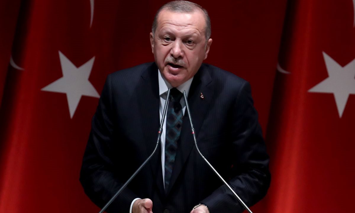 Ρετζέπ Ταγίπ Ερντογάν: Τι θα συμβεί αν πεθάνει ο Τούρκος πρόεδρος, που αντιμετωπίζει σύμφωνα με δημοσιεύματα προβλήματα με την υγεία του;