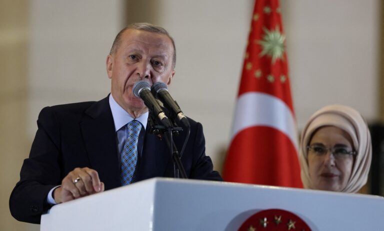 Ο Ερντογάν άρχισε τα όνειρα για τη «Μεγάλη Τουρκία» – «Μαζί μέχρι τον τάφο»