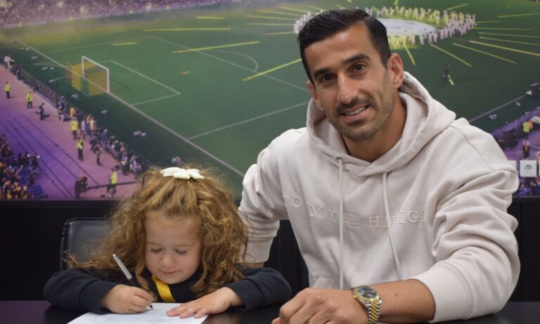 Επίσημο! Έμεινε στην ΑΕΚ ο Χατζισαφί – Σε αυτές τις προτάσεις από άλλες ομάδες είπε «όχι»