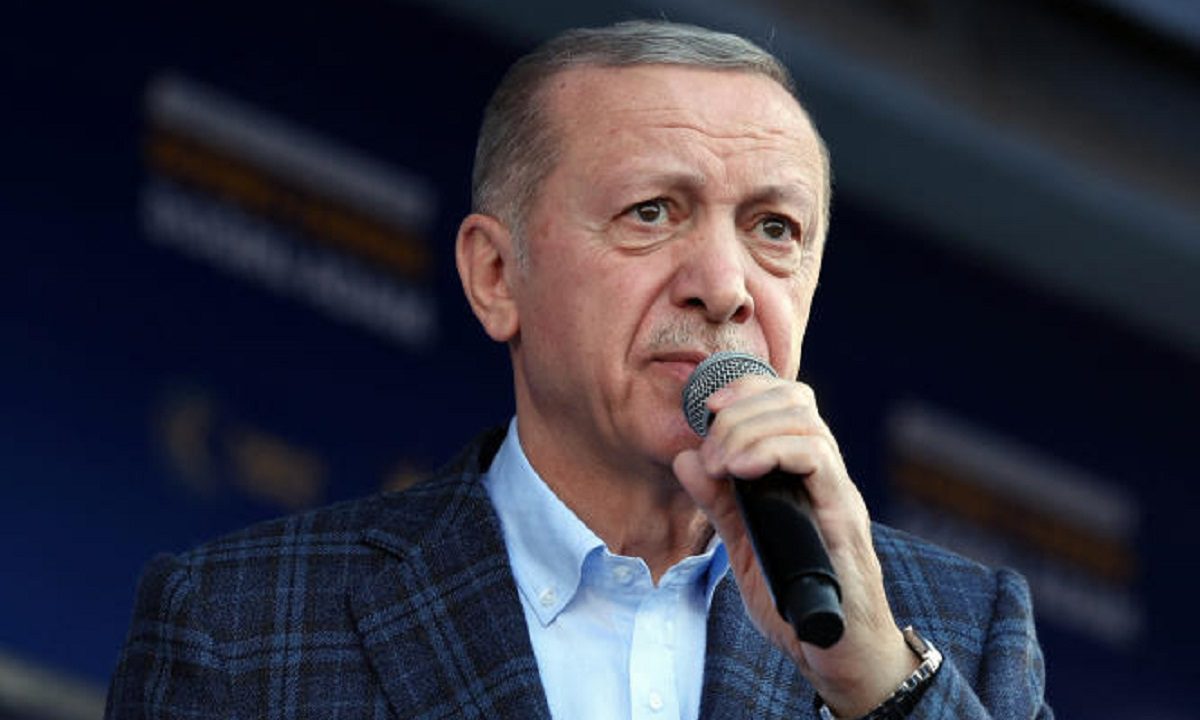 Ο γραμματέας της Ένωσης δημοσιογράφων στην Τουρκία μίλησε σε ελληνικό κανάλι και παρουσιάστηκε βέβαιος για την ήττα του Ερντογάν στις εκλογές.