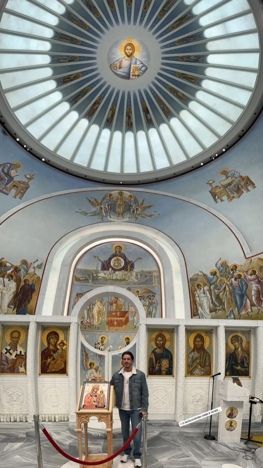 Ο Νίκος Οικονομόπουλος βρέθηκε στον νέο ορθόδοξο ναό που χτίστηκε στο Σημείο Μηδέν, όπου είχε γίνει η επίθεση στους Δίδυμους Πύργους.