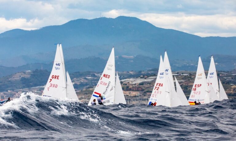 Δυνατό ξεκίνημα των Ελλήνων ιστιοπλόων στο Ευρωπαϊκό Πρωτάθλημα 470 mixed