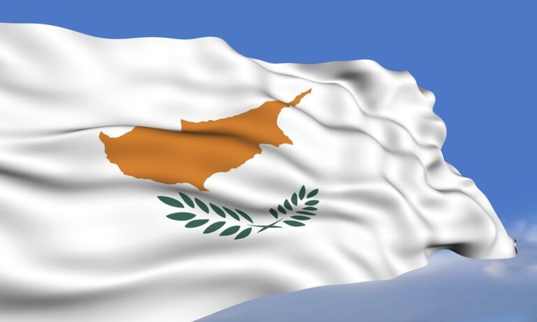 Ακρίβεια: Η Κύπρος μηδένισε τον ΦΠΑ σε βασικά προϊόντα, ενώ ο Μητσοτάκης έλεγε πως «δεν δουλεύει αυτή η πολιτική»
