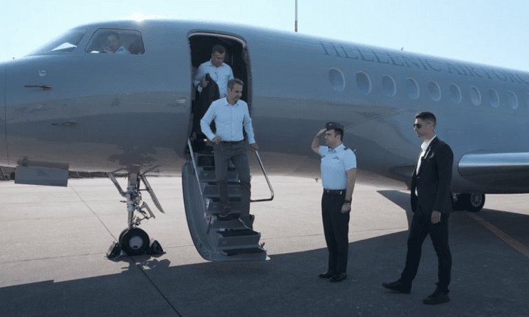 «Αυτοκρατορική» αλαζονεία ο Μητσοτάκης: Πήγε για προεκλογική επίσκεψη στην Κεφαλονιά με το πρωθυπουργικό αεροσκάφος