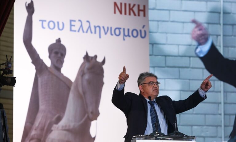 Δημήτρης Νατσιός: Ηγετική εμφάνιση ΝΙΚΗΣ στο ΣΕΦ – Σείστηκε η αίθουσα με τους φωτισμένους λόγους του π. Αυγουστίνου Καντιώτη (vid)