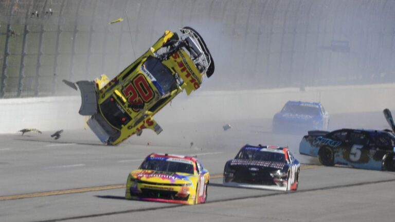Τι κάνει η NASCAR μετά από μια σειρά Σοβαρών Ατυχημάτων;