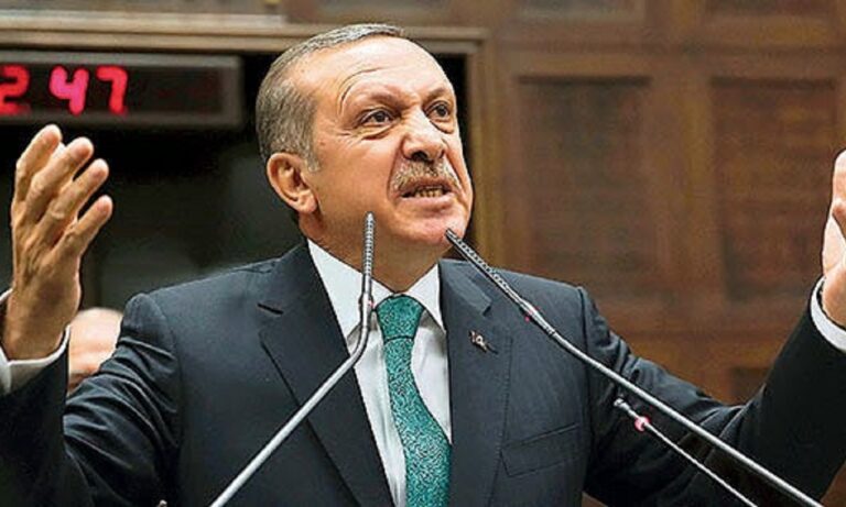 «Πυρ και μανία» οι Τούρκοι με τη φράση: «Η Τουρκία να κάνει πίσω, η Ελλάδα να είναι ανυποχώρητη»