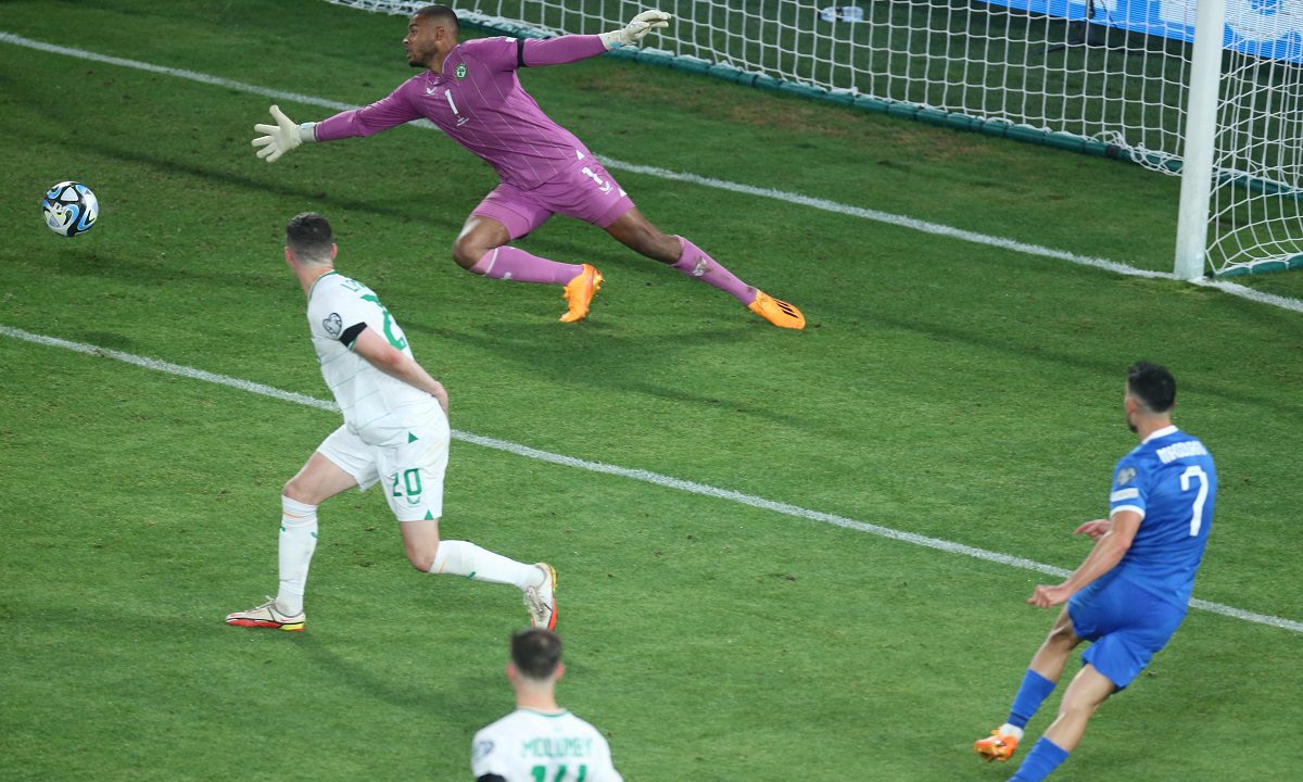 Ελλάδα - Ιρλανδία: Ο Γιώργος Μασούρας κατάφερε να βρει δίχτυα κάνοντας το 2-1, ύστερα από όμορφη συνεργασία με τον Τάσο Μπακασέτα