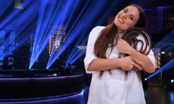 Media: Ελληνική Showbiz – Gossip: Η νίκη της Μπέη στο MasterChef, ο Καζόλι και η εμμονή του Λιάγκα με το Pride