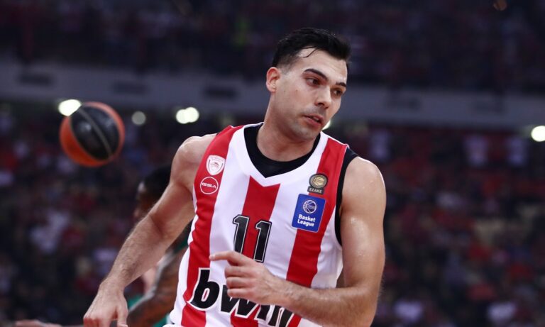 Αυτά θέλει για να μείνει ο Κώστας Σλούκας – Τι θα του προσφέρει ο Ολυμπιακός!