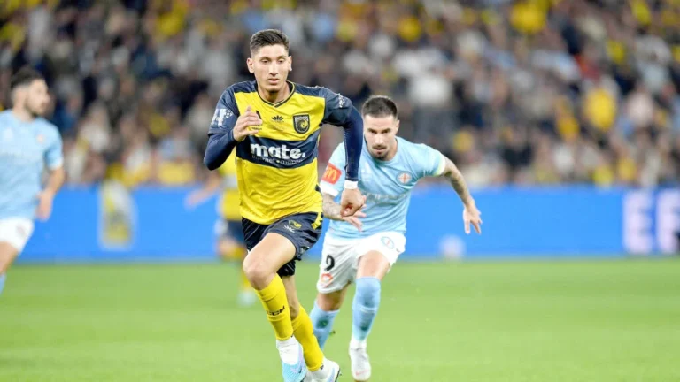 Toν ήθελε ο Άρης, πήγε στην Αγγλία – Οι κινήσεις για στόπερ!