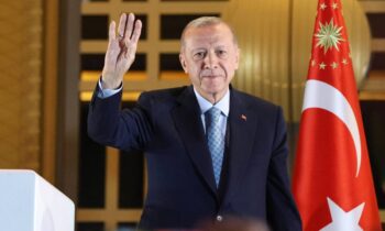 Τουρκία: Ο Ερντογάν ορκίζεται για 3η φορά πρόεδρος – Ποιο το «αύριο» της Ελλάδας