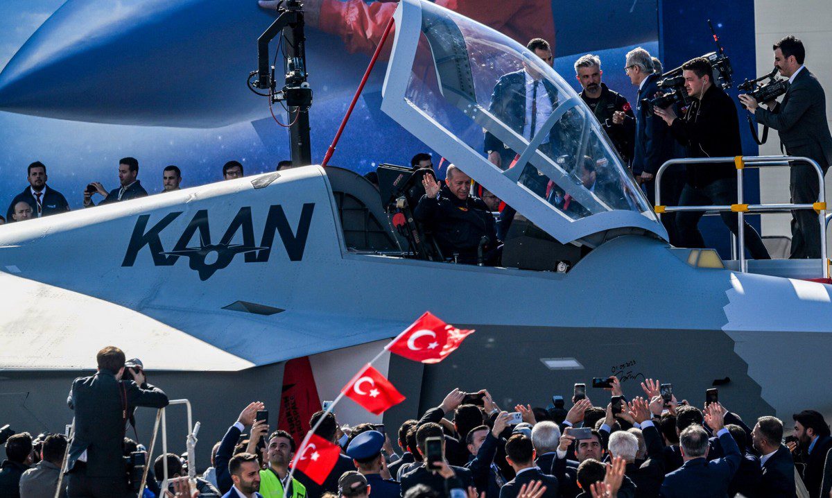 Πανηγυρίζουν στην Τουρκία για το KAAN – Με τουρκικούς κινητήρες έως το 2030