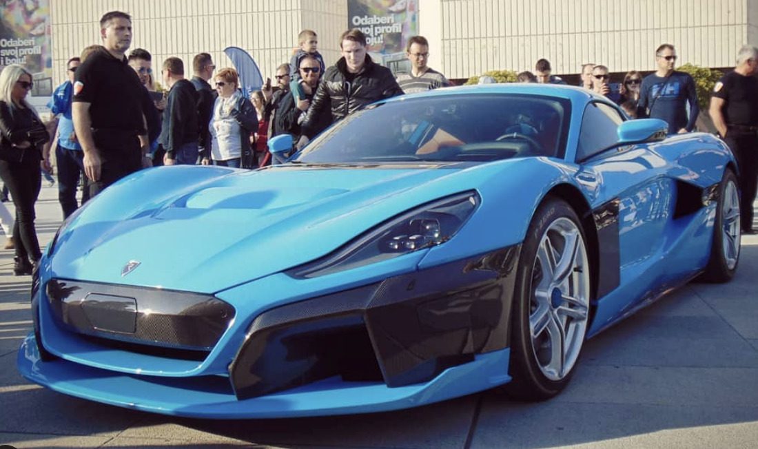 Rimac-C-Two-ta-grigorotera-speedster-aytokinita-toy-dromoy-supercars-supercar-hypercar