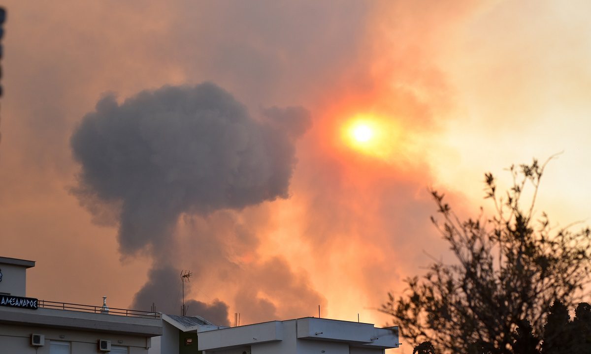 Νέο ξέσπασμα από πρώην Αρχηγό ΓΕΕΘΑ για τις φωτιές στη Νέα Αγχίαλο