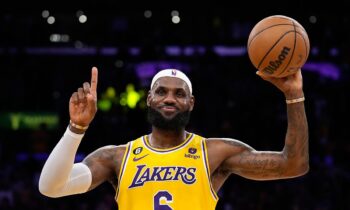 NBA: Δεν πάει πουθενά ο «βασιλιάς» Λεμπρόν Τζέιμς – Οριστικό τέλος στις σκέψεις απόσυρσης! (vid)