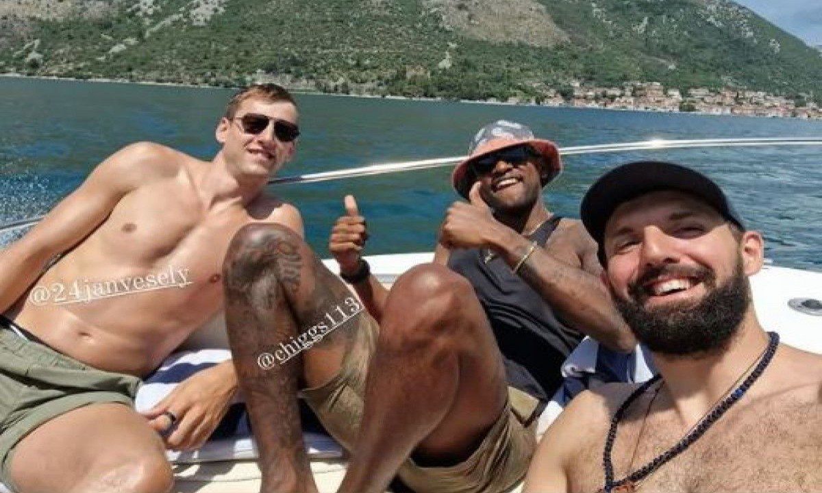 Ο Νίκολα Μίροτιτς απολαμβάνει τις διακοπές του πριν έρθει στον Ολυμπιακό (pics)